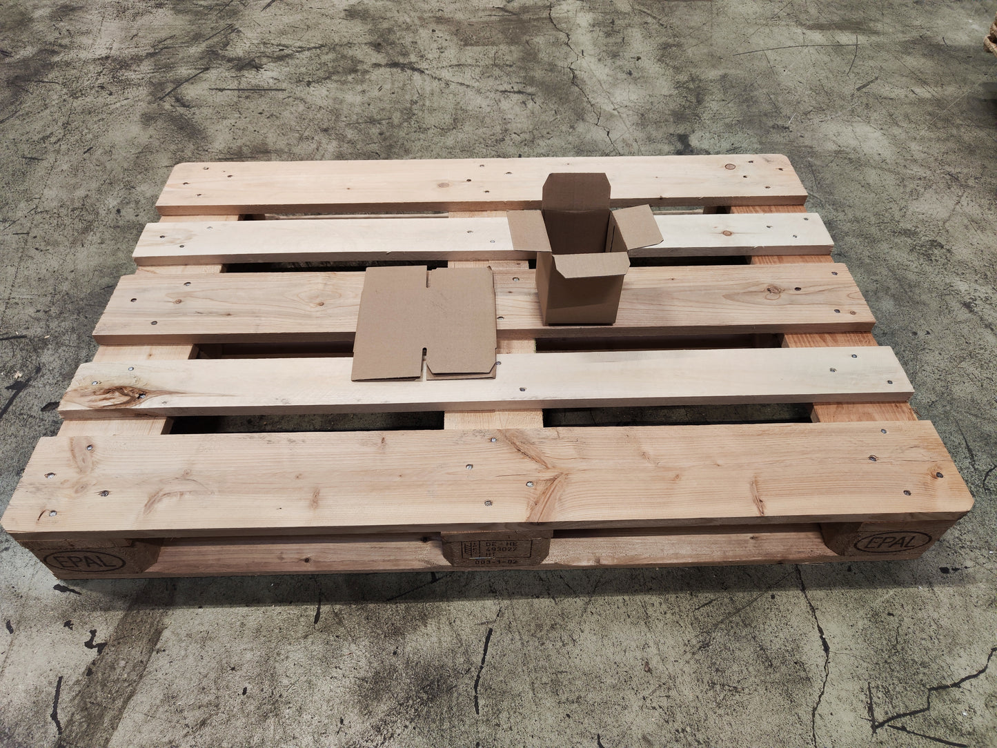 Faltkarton 104 x 104 x 126 mm W1