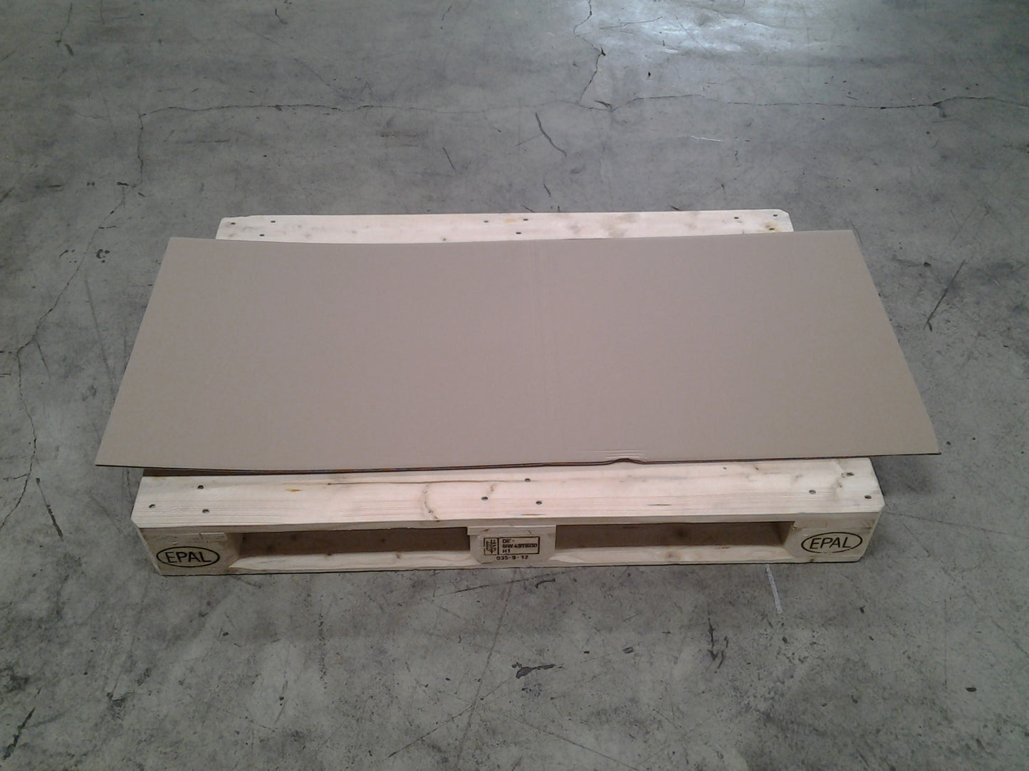 Format 1380 x 590 mm W2