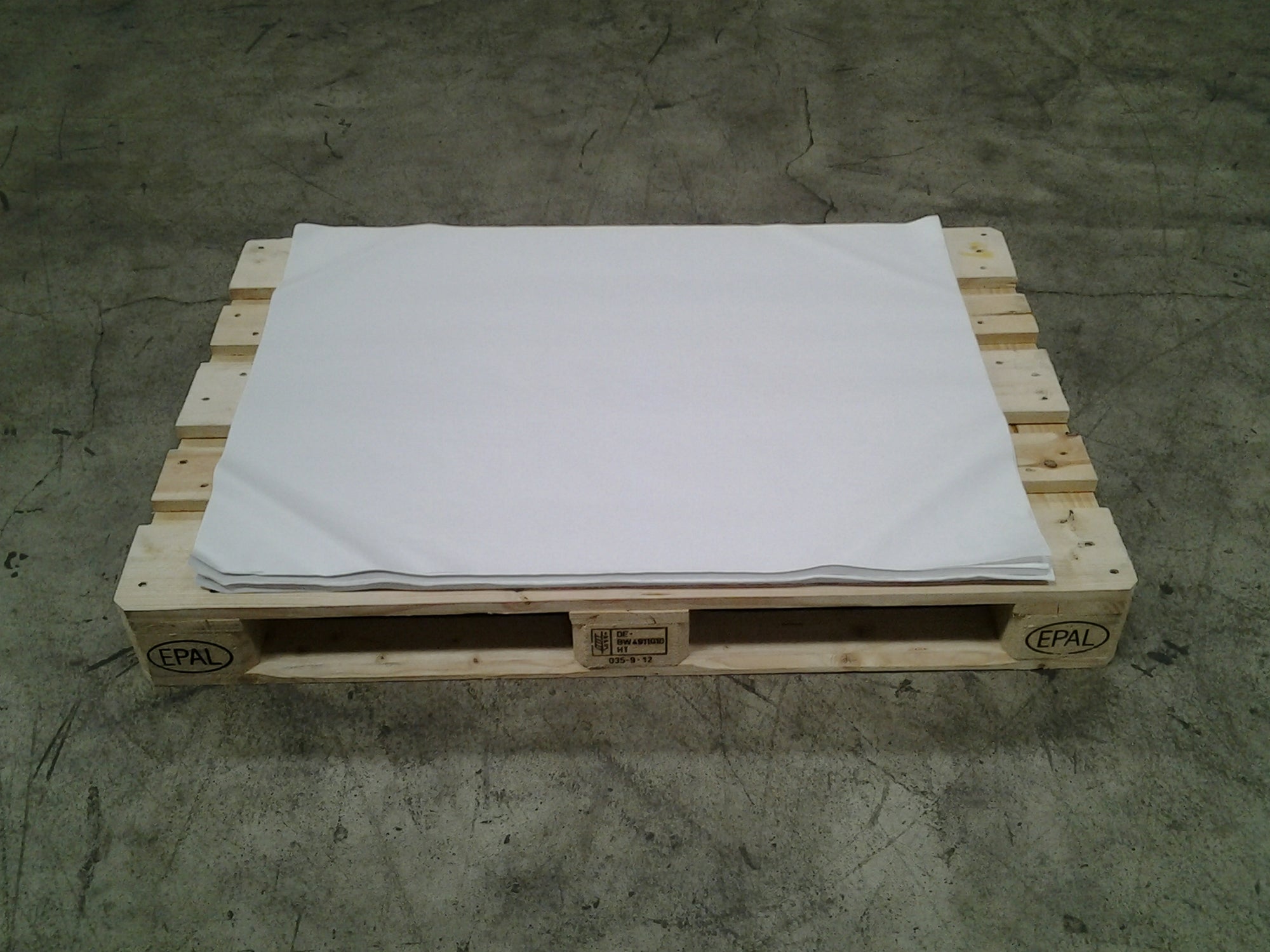 Packseide 750 x 1000 mm weiss