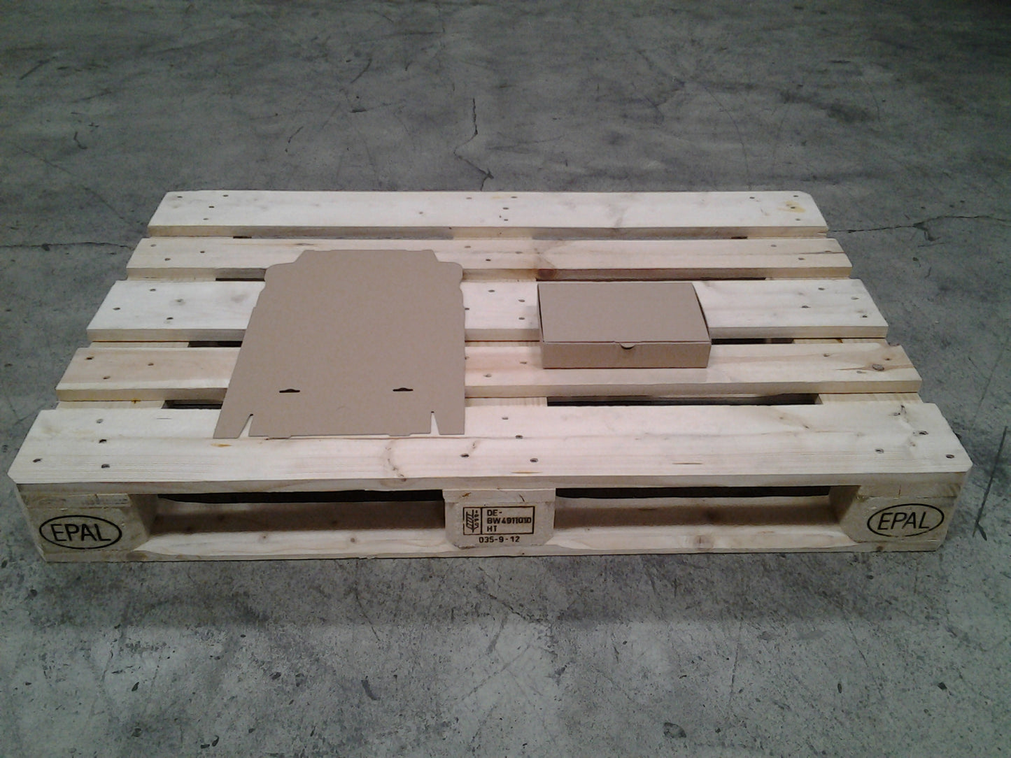 Faltkarton 235x155x43mm W1