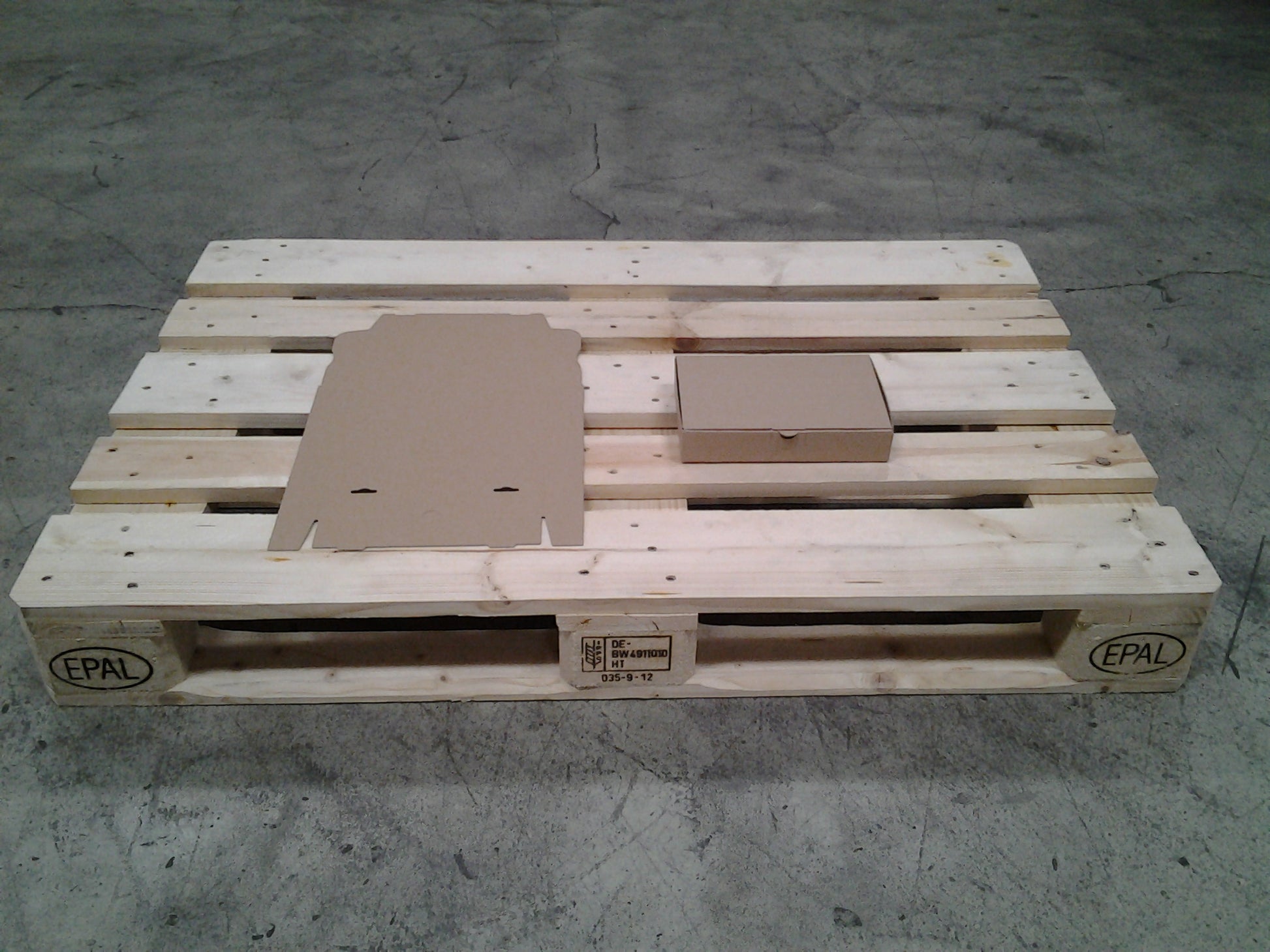 Faltkarton 235x155x43mm W1