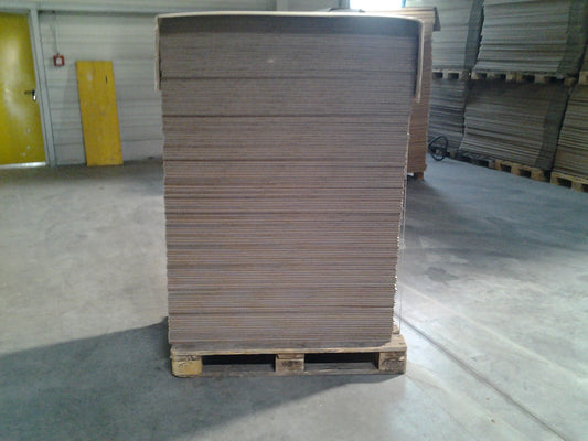Endlos-Wellpappe 629 mm x 287 m W2