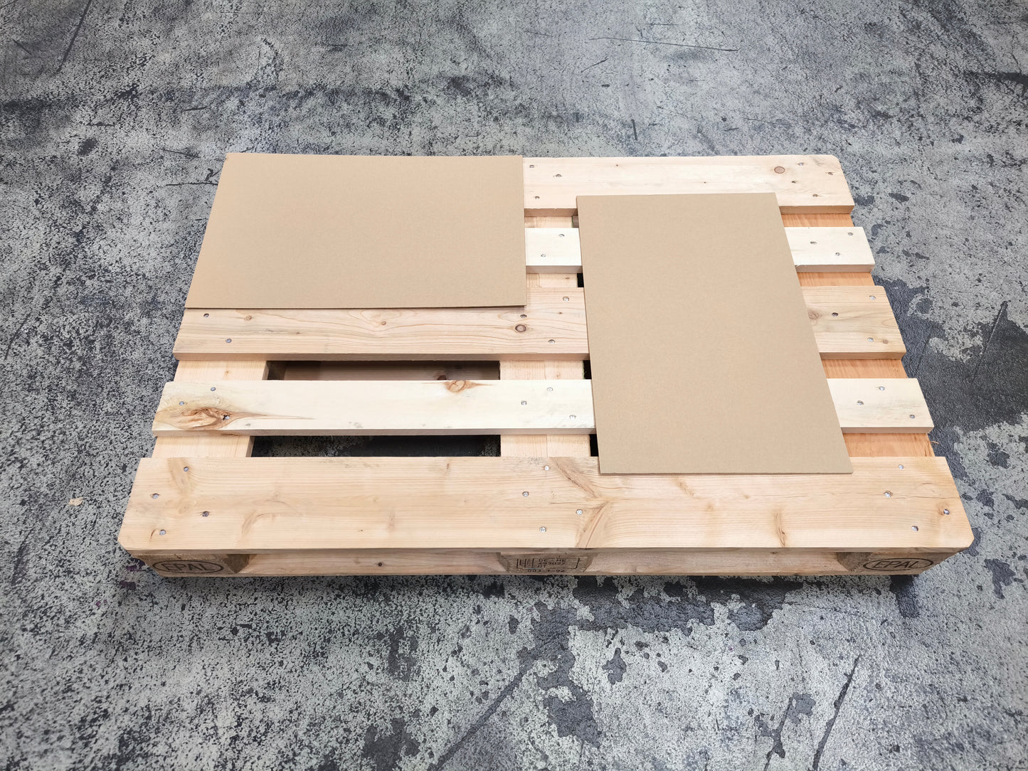Format  575 x 375 mm W1