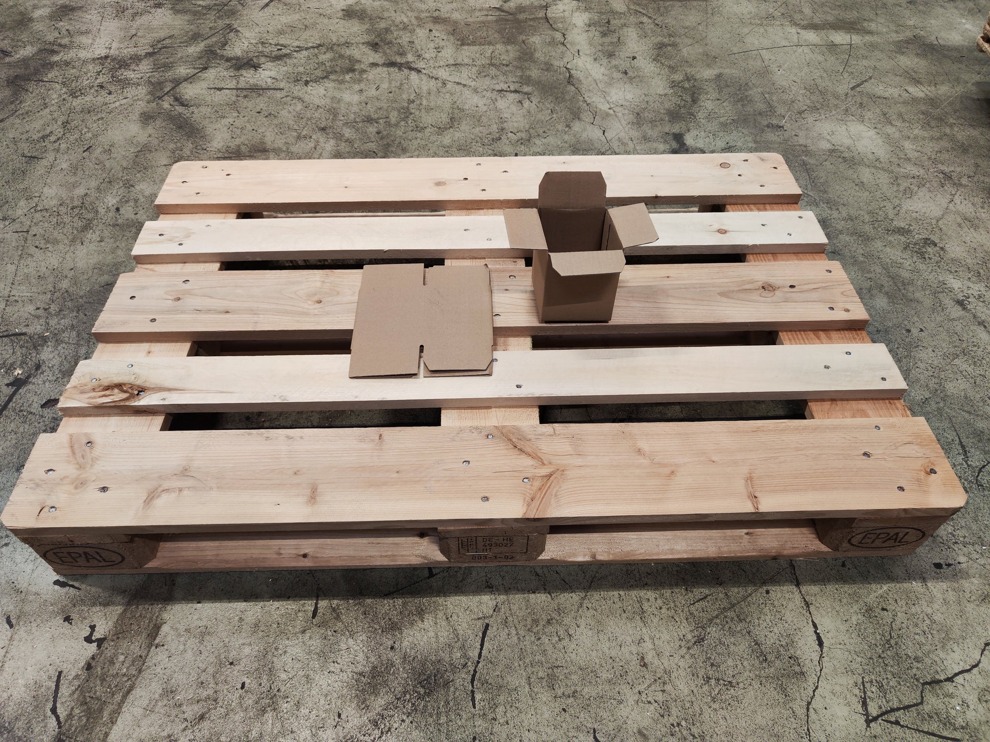 Faltkarton 104 x 104 x 126 mm W1
