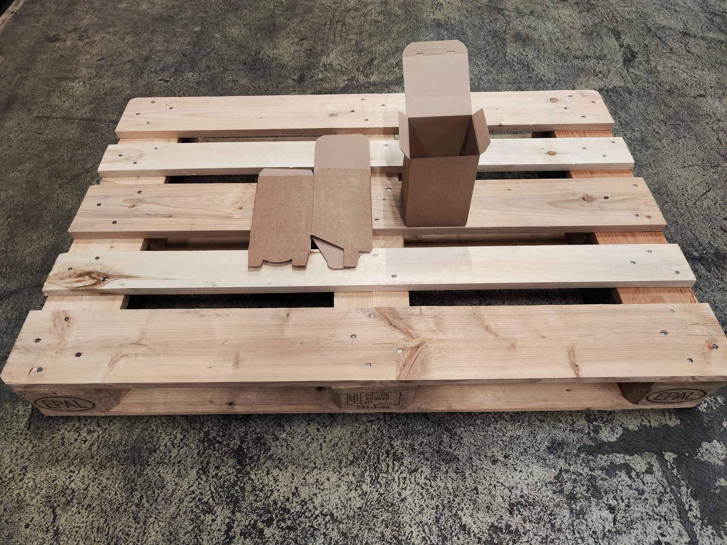 Faltkarton 120 x 120 x 170 mm W1