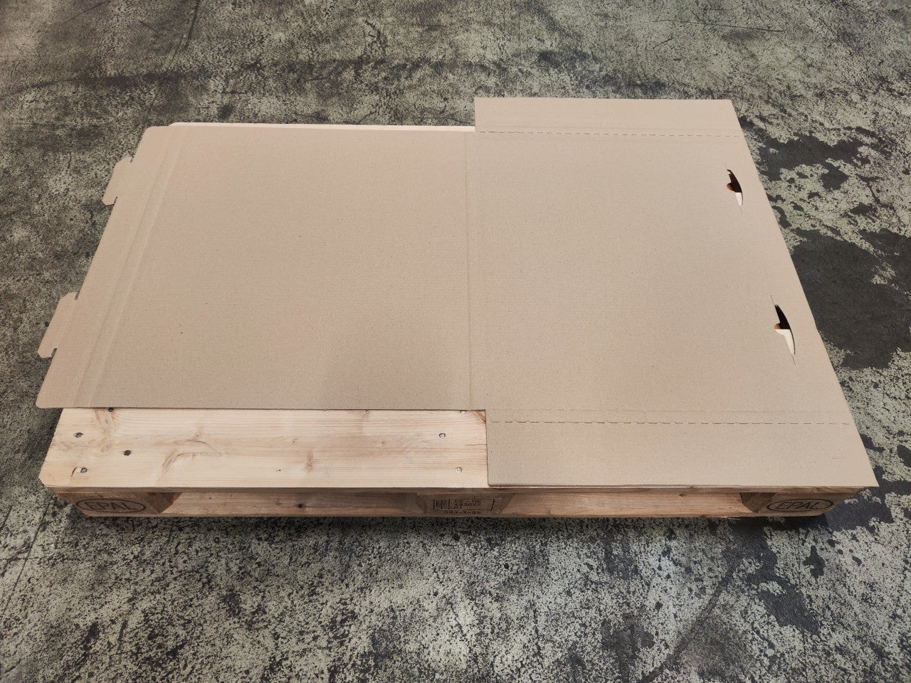 Kalenderverpackung 648 x 568 x 18 mm W1