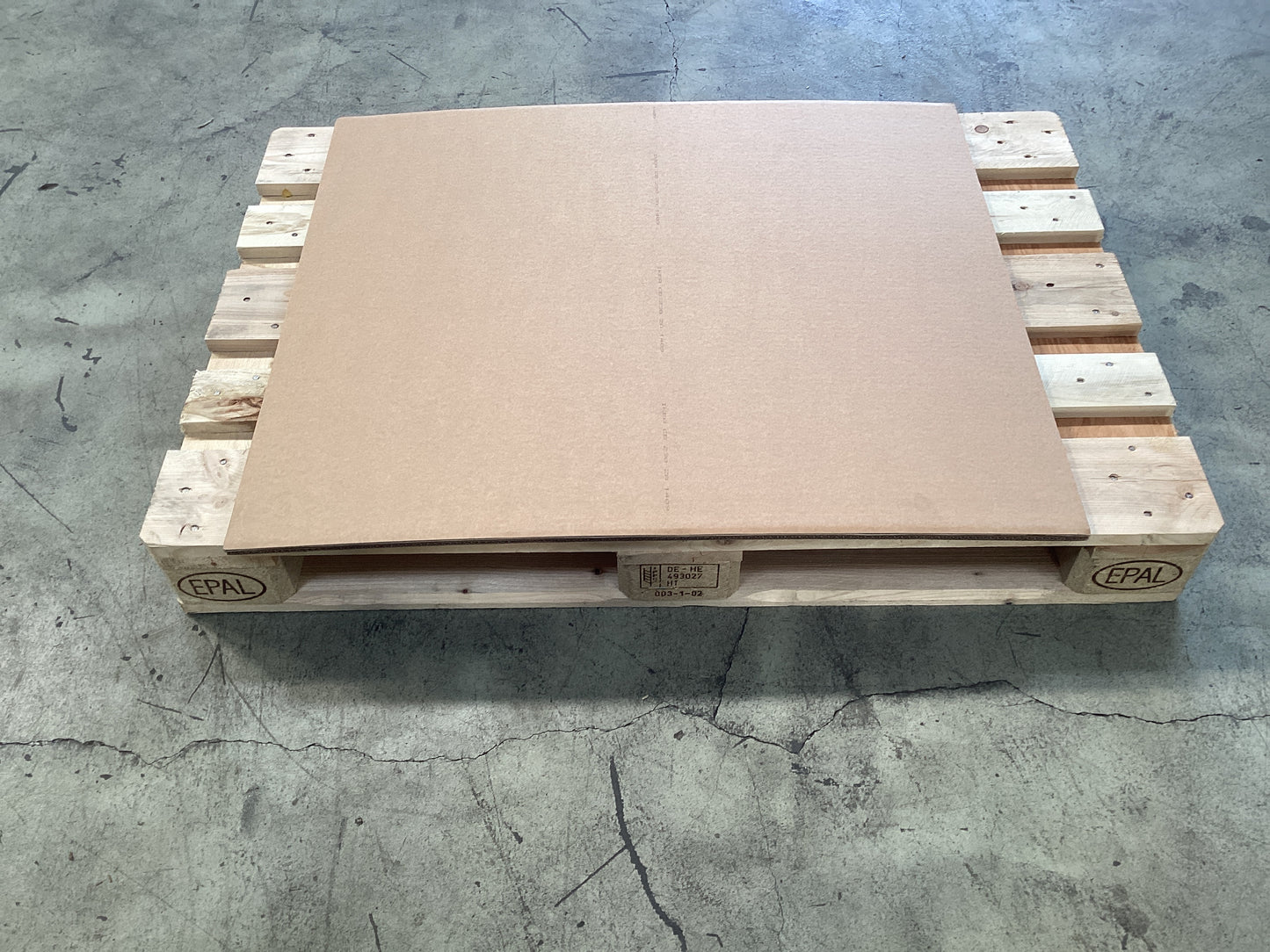 Format 940 x 810 mm W4