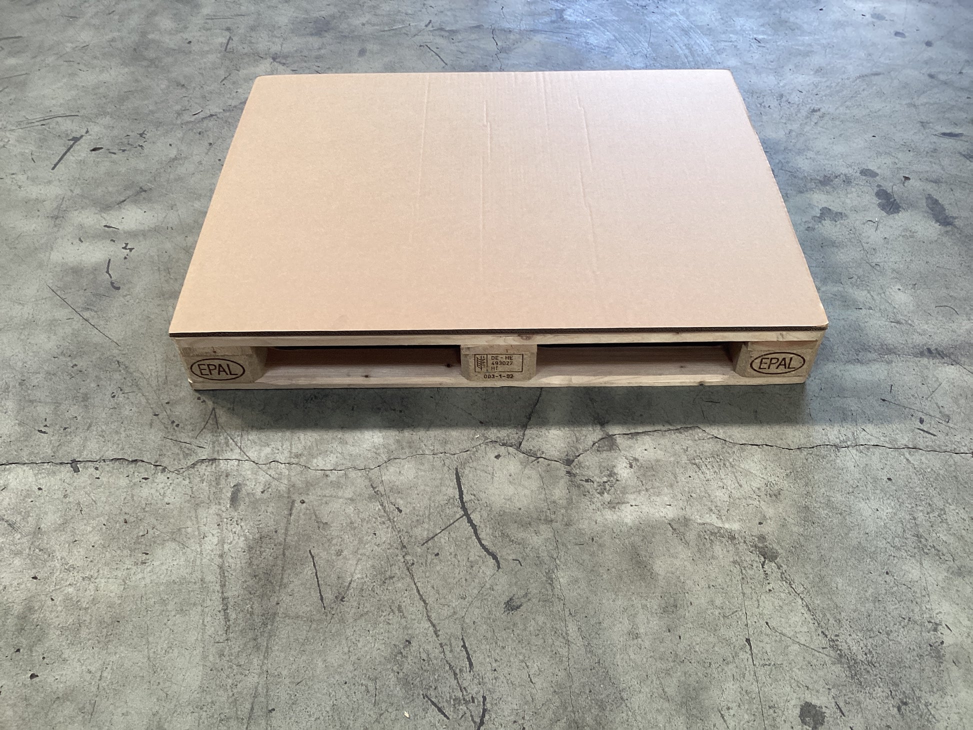 Format 1112 x 935 mm W3